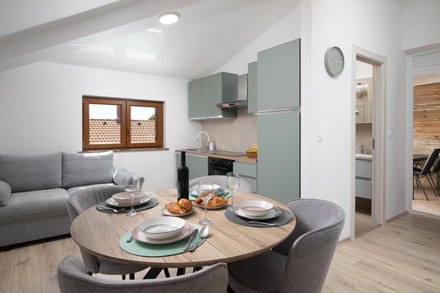 Apartments Dadic With Parking & Playground Medulin Exterior foto